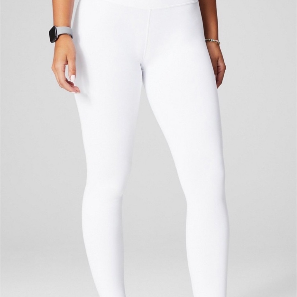 NWT Fabletics Powerhold White Leggings